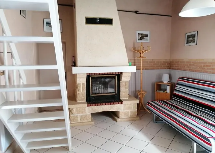 Casa de Férias Charmante Longère 80m² à 6km Des Thermes - Terrasse, Jardin, Barbecue, Animaux Acceptés - Fr-1-541-31 *